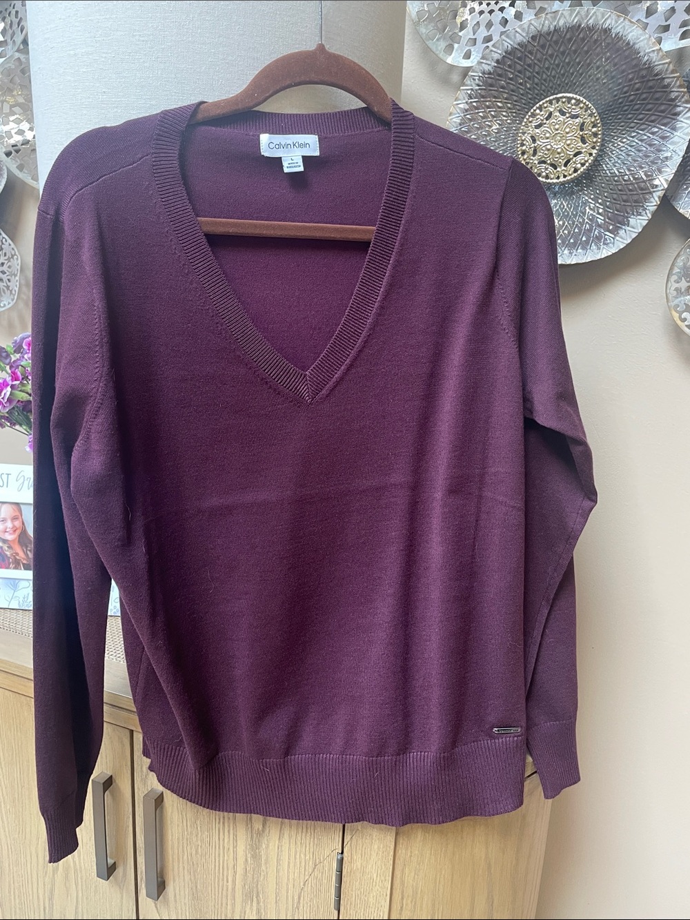 Calvin Klein Women's V-Neck Sweater in Wine